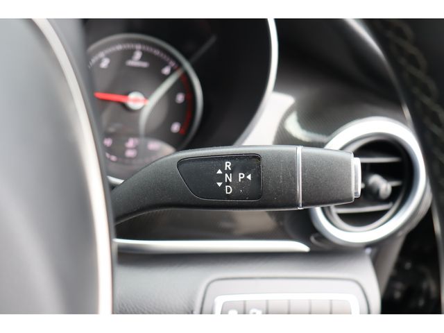 MERCEDES BENZ V CLAS 2018 Image 31