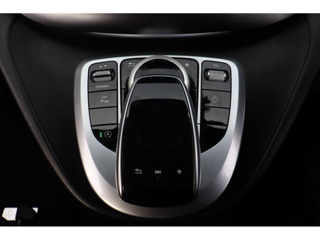 MERCEDES BENZ V CLAS 2018 Image 31