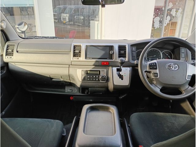 TOYOTA REGIUSACE VAN 4WD 2019 Image 31