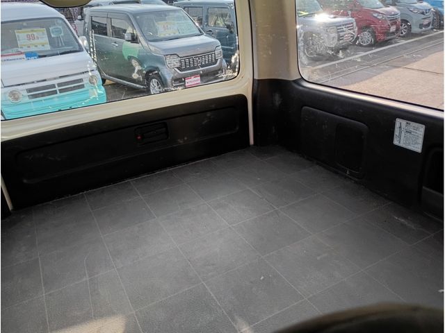 TOYOTA REGIUSACE VAN 4WD 2019 Image 31