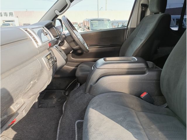 TOYOTA REGIUSACE VAN 4WD 2019 Image 31