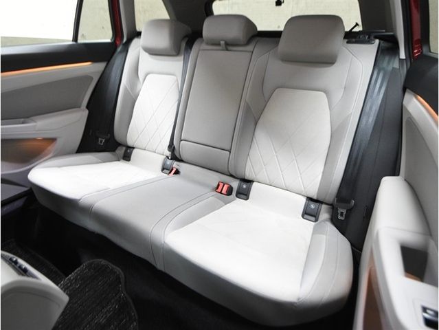 VOLKSWAGEN GOLF VARI 2021 Image 31