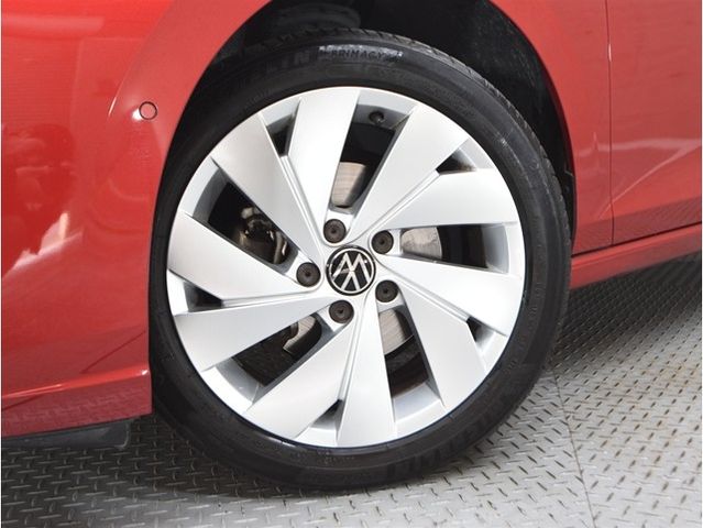 VOLKSWAGEN GOLF VARI 2021 Image 31