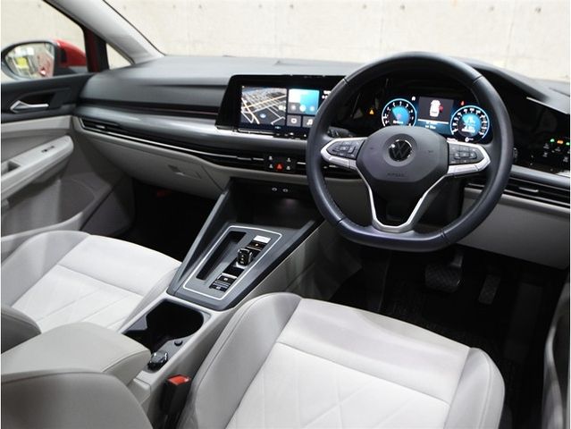 VOLKSWAGEN GOLF VARI 2021 Image 31