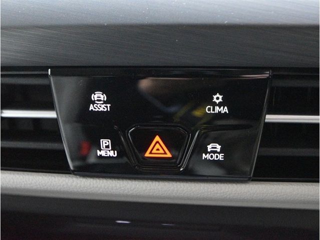 VOLKSWAGEN GOLF VARI 2021 Image 31