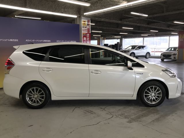 TOYOTA PRIUS ALPHA 2016 Image 31
