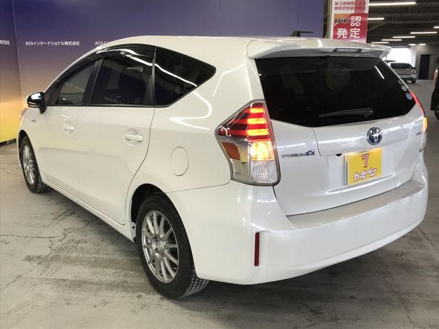 TOYOTA PRIUS ALPHA 2016 Image 31