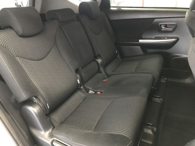 TOYOTA PRIUS ALPHA 2016 Image 31