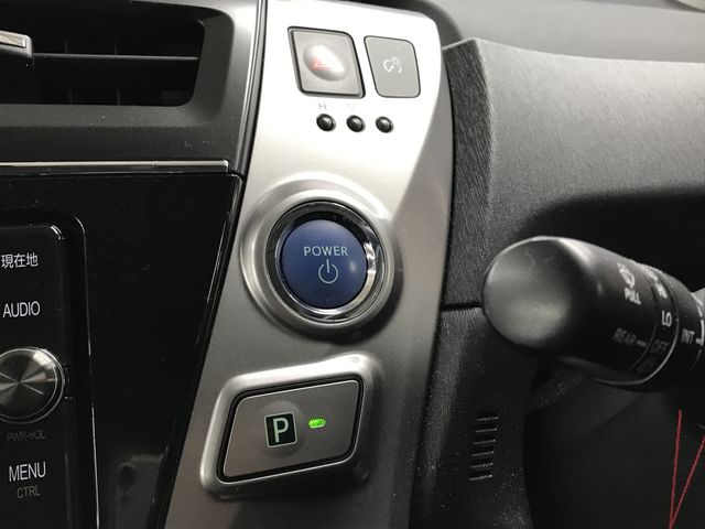 TOYOTA PRIUS ALPHA 2016 Image 31