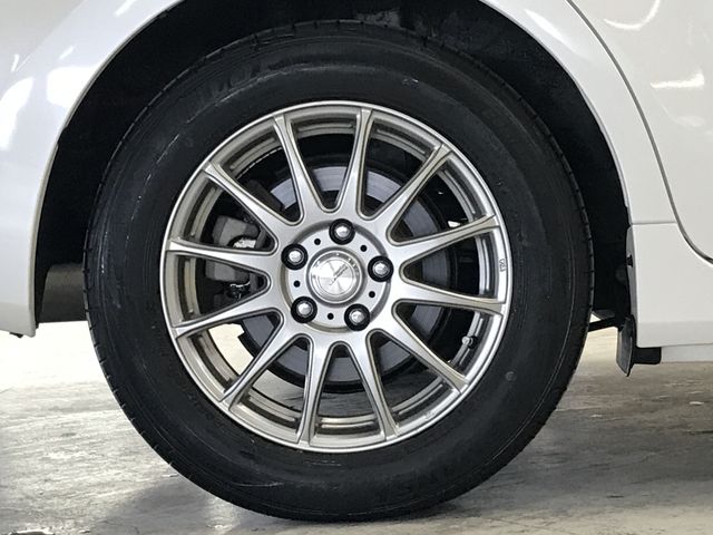 TOYOTA PRIUS ALPHA 2016 Image 31