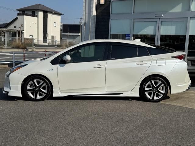 TOYOTA PRIUS 2016 Image 31