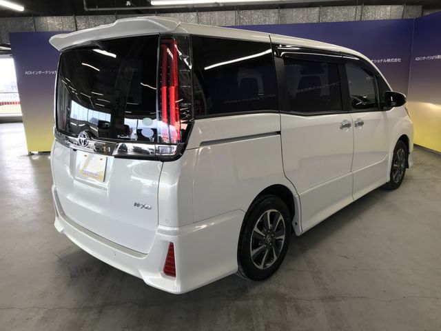 TOYOTA NOAH 2019 Image 31