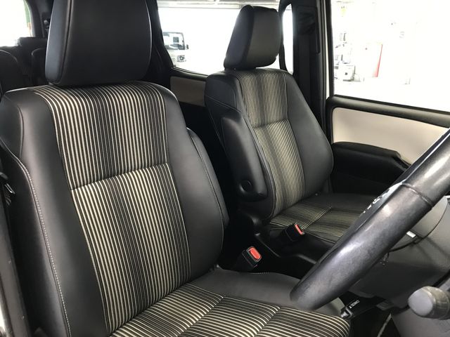 TOYOTA NOAH 2019 Image 31