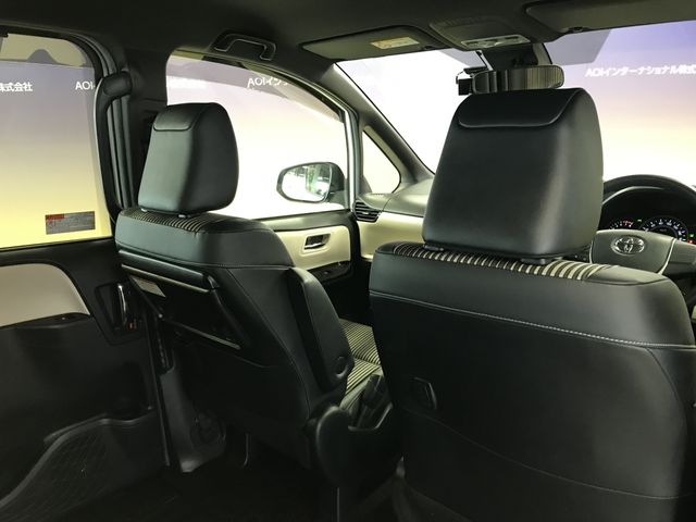 TOYOTA NOAH 2019 Image 31
