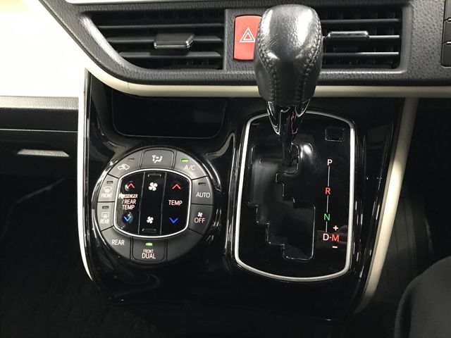 TOYOTA NOAH 2019 Image 31