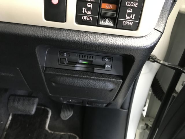 TOYOTA NOAH 2019 Image 31