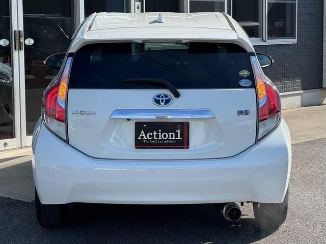 TOYOTA AQUA 2017 Image 31