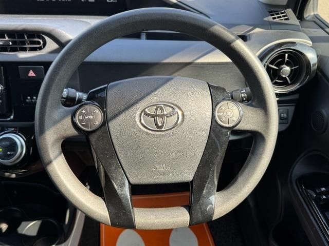 TOYOTA AQUA 2017 Image 31