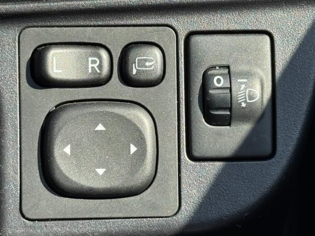 TOYOTA AQUA 2017 Image 31