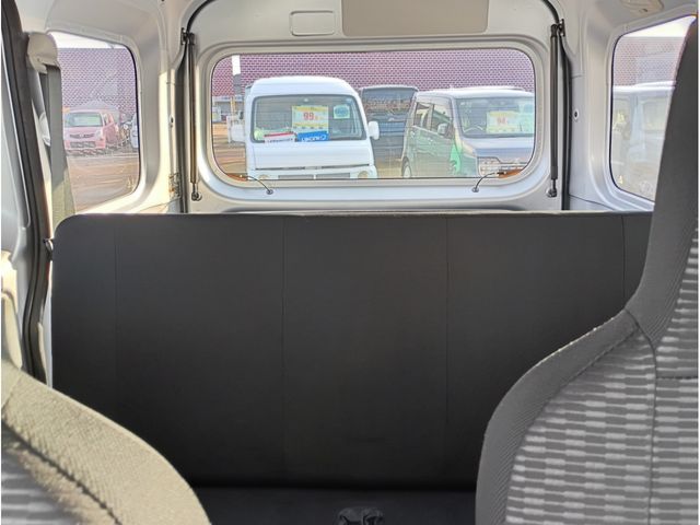 DAIHATSU HIJET CARGO 4WD 2022 Image 31