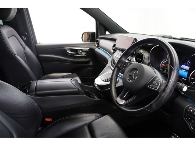 MERCEDES BENZ V CLAS 2023 Image 31