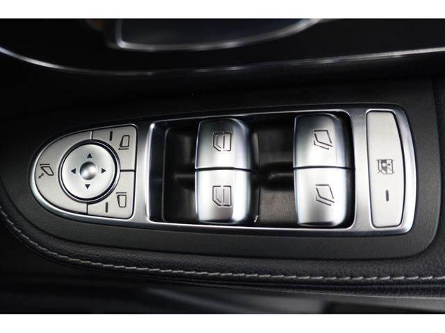 MERCEDES BENZ V CLAS 2023 Image 31