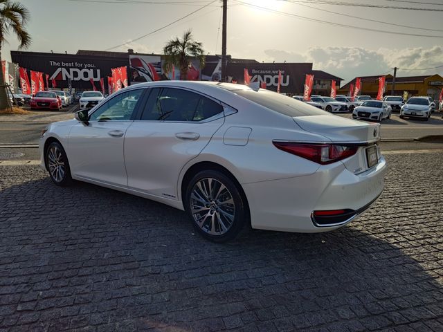 TOYOTA LEXUS ES300H 2019 Image 31