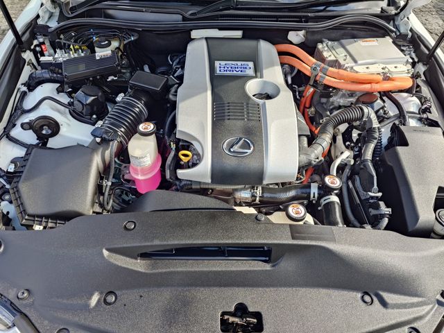 TOYOTA LEXUS IS300H 2018 Image 31