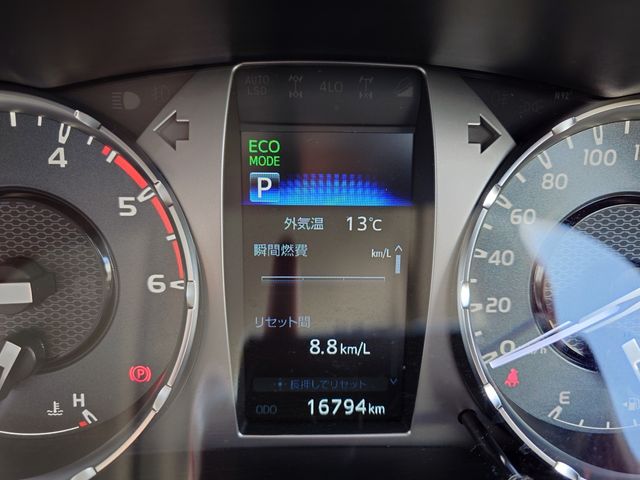 TOYOTA HILUX 4WD 2021 Image 31