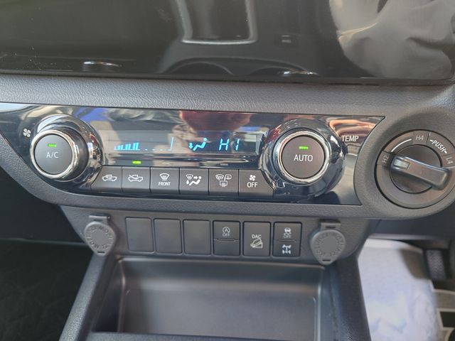 TOYOTA HILUX 4WD 2021 Image 31