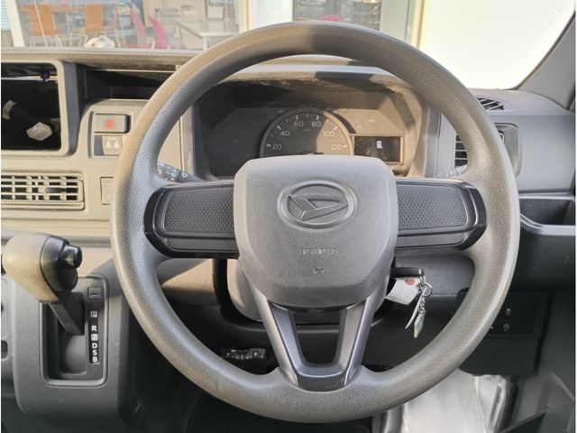 DAIHATSU HIJET CARGO 4WD 2022 Image 31