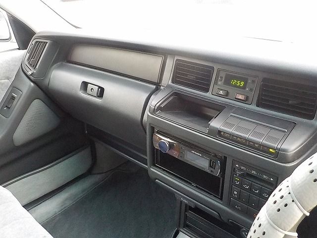 TOYOTA CROWN WAGON 1999 Image 31