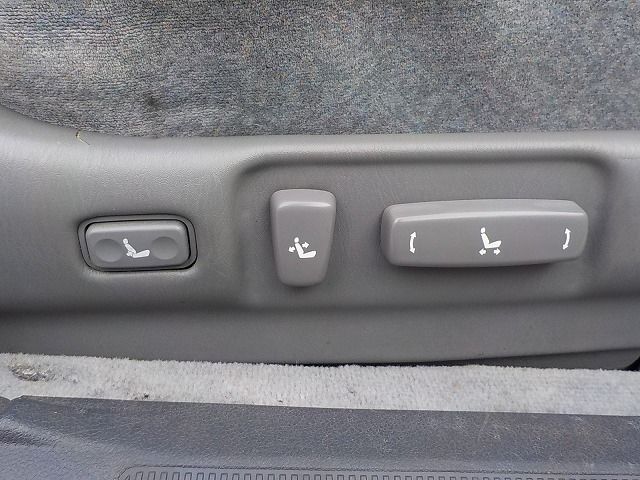 TOYOTA CROWN WAGON 1999 Image 31