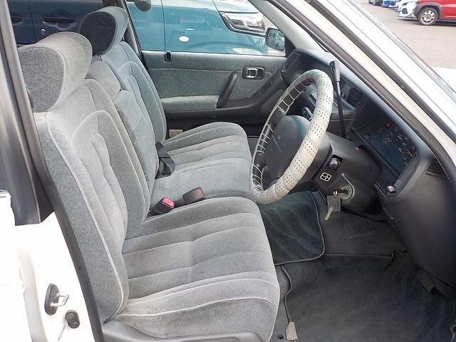 TOYOTA CROWN WAGON 1999 Image 31