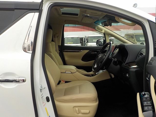 TOYOTA VELLFIRE 2018 Image 31