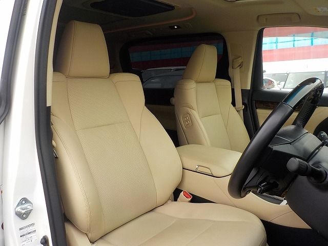 TOYOTA VELLFIRE 2018 Image 31