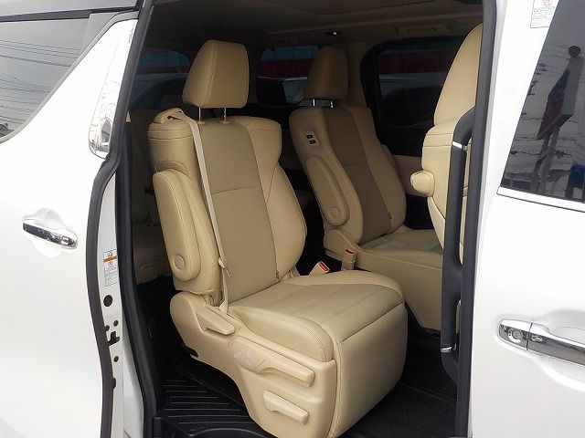 TOYOTA VELLFIRE 2018 Image 31