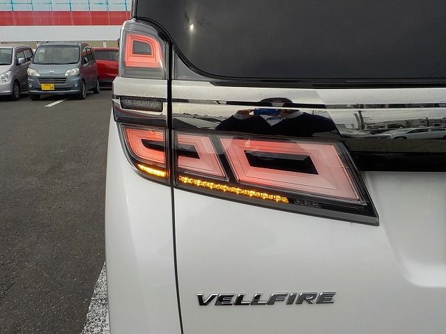 TOYOTA VELLFIRE 2018 Image 31
