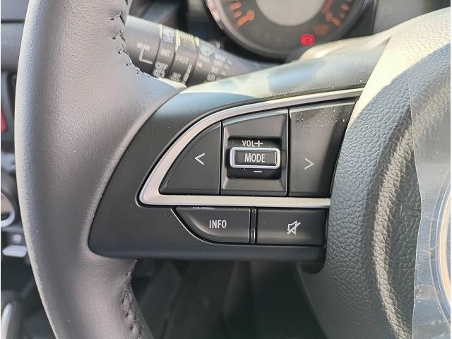 SUZUKI JIMNY NOMADE 2025 Image 31