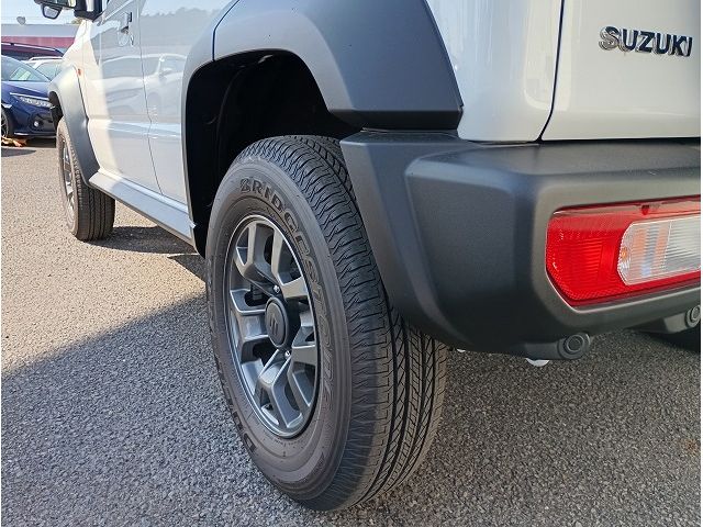 SUZUKI JIMNY NOMADE 2025 Image 31