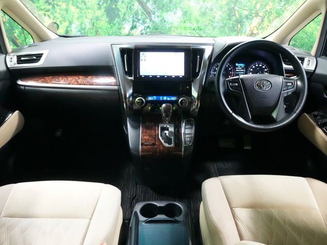 TOYOTA ALPHARD 2018 Image 31