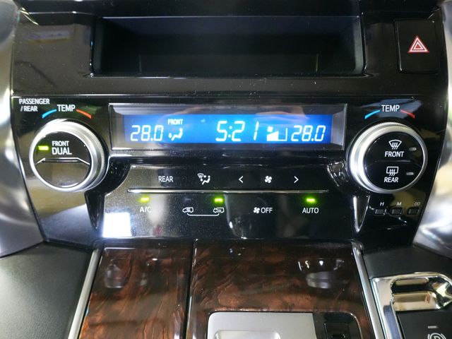 TOYOTA ALPHARD 2018 Image 31