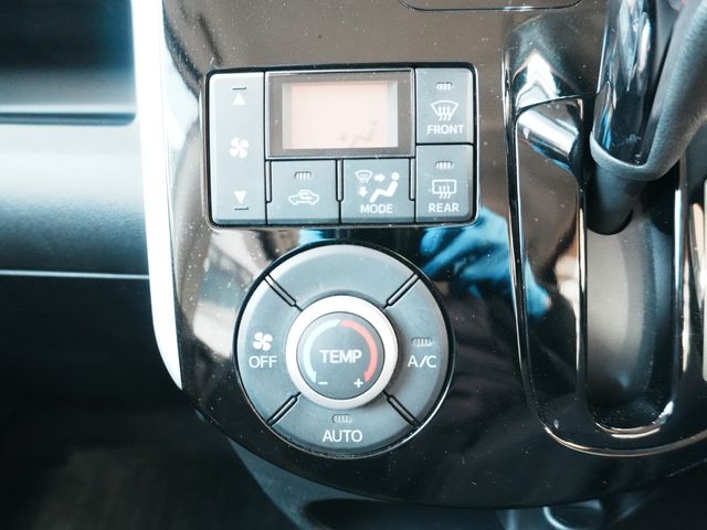 DAIHATSU TANTO CUSTOM 2014 Image 31