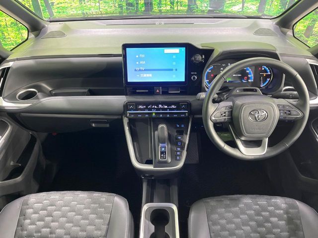 TOYOTA VOXY HYBRID 2023 Image 31