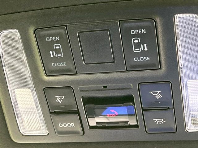 TOYOTA VOXY HYBRID 2023 Image 31