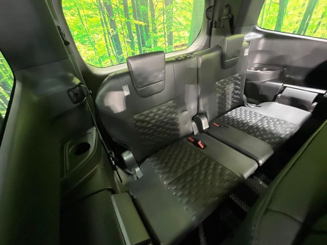 TOYOTA VOXY HYBRID 2023 Image 31