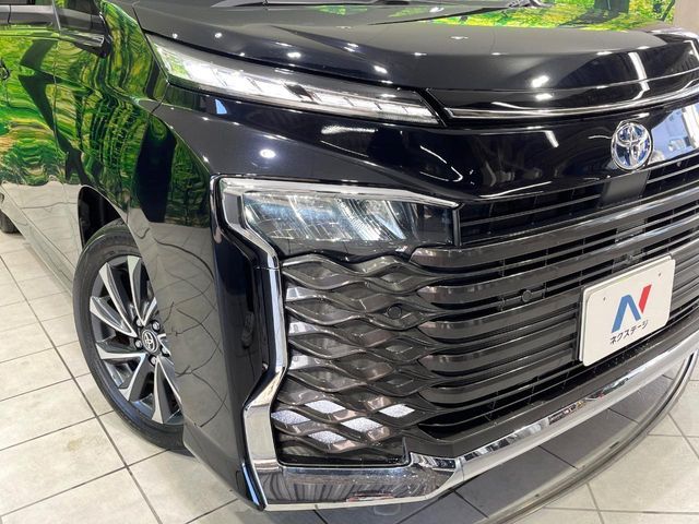 TOYOTA VOXY HYBRID 2023 Image 31