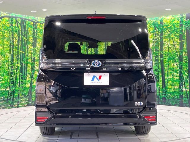 TOYOTA VOXY HYBRID 2023 Image 31