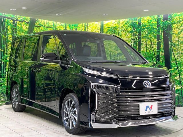 TOYOTA VOXY HYBRID 2023 Image 31