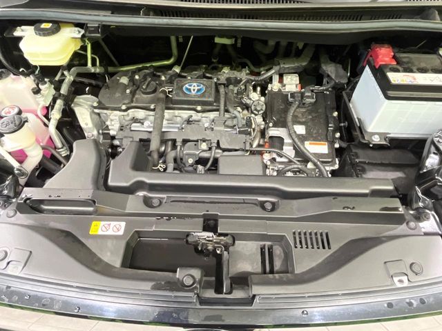 TOYOTA VOXY HYBRID 2023 Image 31